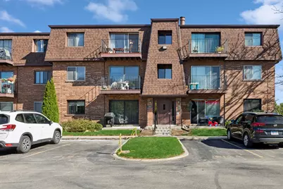 612 Cobblestone Circle #E, Glenview, IL 60025 - Photo 1