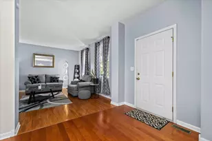 8204 Waterbury Dr, Joliet, IL 60431 - Photo 4