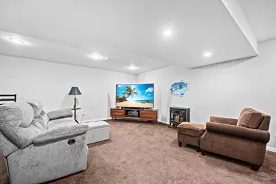 8204 Waterbury Drive, Joliet, IL 60431 - Photo 22