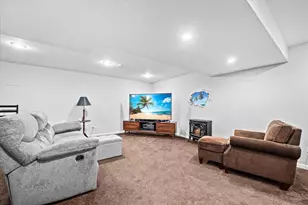 8204 Waterbury Dr, Joliet, IL 60431 - Photo 22