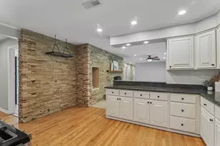 424 Otis Rd, Barrington, IL 60010 - Photo 16