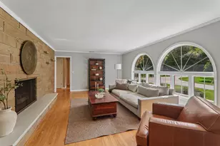 424 Otis Rd, Barrington, IL 60010 - Photo 6