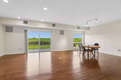 2150 Founders Drive #343, Northbrook, IL 60062 - Photo 4