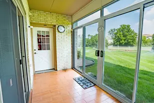 6420 Pine Trail Ln, Tinley Park, IL 60477 - Photo 2