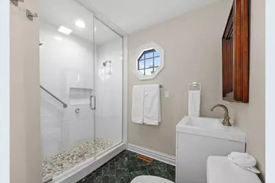 1330 Maple Avenue, Downers Grove, IL 60515 - Photo 34