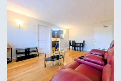6161 N Hoyne Avenue #511, Chicago, IL 60659 - Photo 2