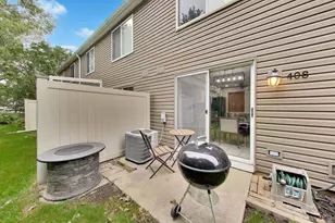 408 Locksley Dr, Streamwood, IL 60107 - Photo 34