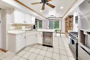 408 Locksley Dr, Streamwood, IL 60107 - Photo 14