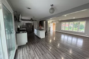 1621 Clay Ct, Melrose Park, IL 60160 - Photo 4