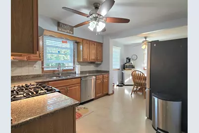 9001 S Maple Lane, Hickory Hills, IL 60457 - Photo 2
