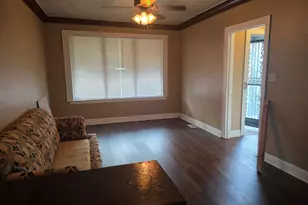 8621 S Marquette Ave, Chicago, IL 60617 - Photo 2