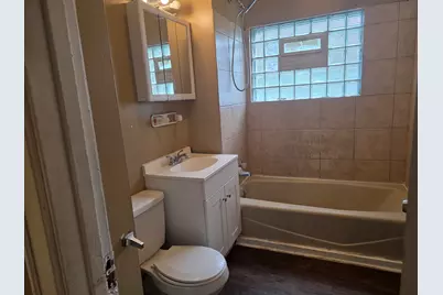 8621 S Marquette Avenue, Chicago, IL 60617 - Photo 8