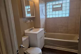 8621 S Marquette Ave, Chicago, IL 60617 - Photo 8
