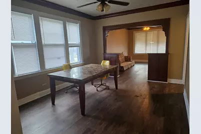 8621 S Marquette Avenue, Chicago, IL 60617 - Photo 4