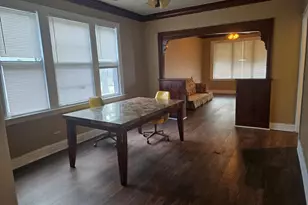 8621 S Marquette Ave, Chicago, IL 60617 - Photo 4