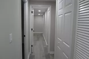423 Blackhawk Ave, Carpentersville, IL 60110 - Photo 30