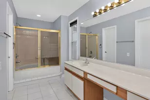 1589 Bicek Dr, Hoffman Estates, IL 60192 - Photo 14