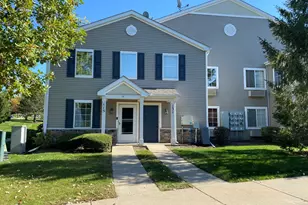 131 Silverstone Dr, Carpentersville, IL 60110 - Photo 1