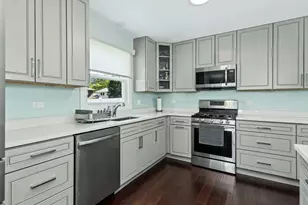 7701 Florence Ave, Darien, IL 60561 - Photo 8