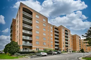 6807 N Milwaukee Ave, Niles, IL 60714 - Photo 2