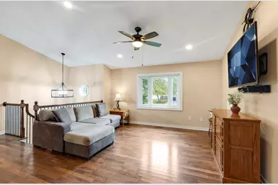 219 Newport Trail, McHenry, IL 60050 - Photo 6