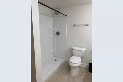 375 W Winchester Road #107, Libertyville, IL 60048 - Photo 10