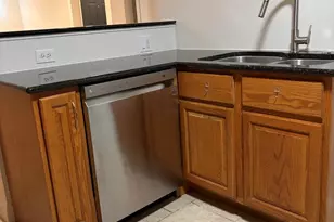 375 W Winchester Rd, Libertyville, IL 60048 - Photo 6