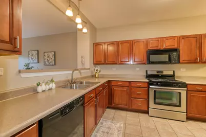 2235 Vanderbilt Drive, Geneva, IL 60134 - Photo 6