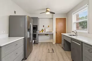 5343 N Newland Ave, Chicago, IL 60656 - Photo 6