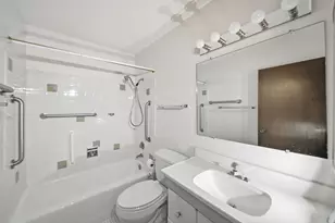 2200 S Stewart Ave, Lombard, IL 60148 - Photo 10