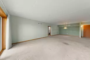 1327 E Washington St, Des Plaines, IL 60016 - Photo 4