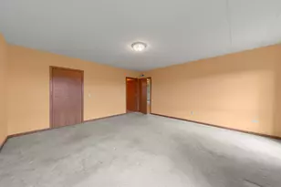 1327 E Washington St, Des Plaines, IL 60016 - Photo 16