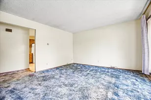 804 N Illini Ave, Pontiac, IL 61764 - Photo 8