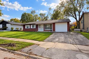17700 Grandview Dr, Hazel Crest, IL 60429 - Photo 1