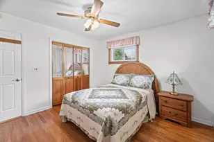 1102 W Burgoyne Rd, Arlington Heights, IL 60004 - Photo 14