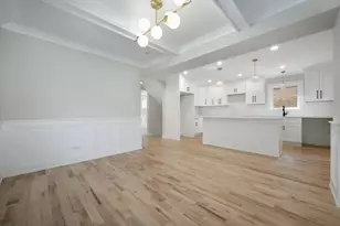 8648 S Phillips Ave, Chicago, IL 60617 - Photo 10