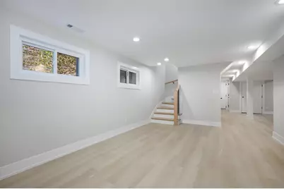 8648 S Phillips Avenue, Chicago, IL 60617 - Photo 18