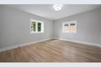 8648 S Phillips Avenue, Chicago, IL 60617 - Photo 14