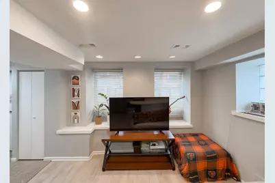 2046 W Iowa Street #G, Chicago, IL 60622 - Photo 8