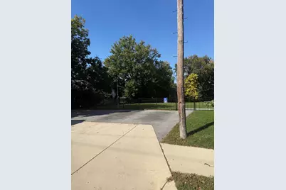 302 W Naperville Road, Westmont, IL 60559 - Photo 1