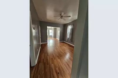 10048 S Avenue L Street #3, Chicago, IL 60617 - Photo 2