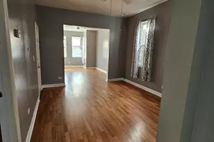 10048 S Ave L St, Chicago, IL 60617 - Photo 2