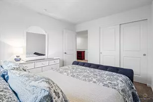 695 Kentshire Cir, Elgin, IL 60124 - Photo 36