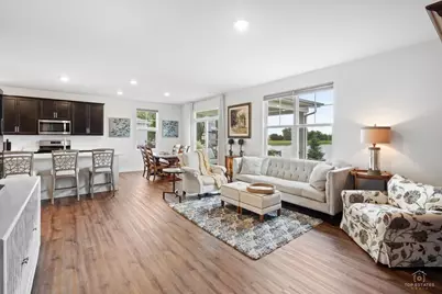 695 Kentshire Circle, Elgin, IL 60124 - Photo 22