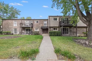220 W Colfax St, Palatine, IL 60067 - Photo 1