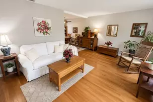 113 Holly Ave, Darien, IL 60561 - Photo 2