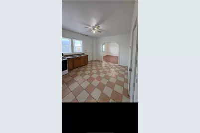 2301 S Sacramento Avenue, Chicago, IL 60623 - Photo 2