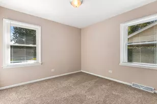 796 E 163rd St, South Holland, IL 60473 - Photo 12
