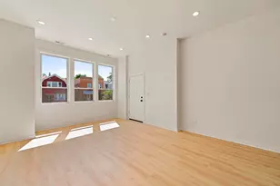 538 N Trumbull Ave, Chicago, IL 60624 - Photo 2