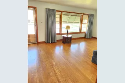 14415 S Saginaw Avenue, Burnham, IL 60633 - Photo 2